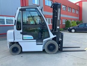 Starší dieselový vozík Unicarriers DX25 - 1