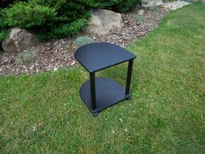 stolek černý, pojízdná kolečka
