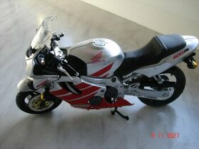 HONDA  VTR 1000