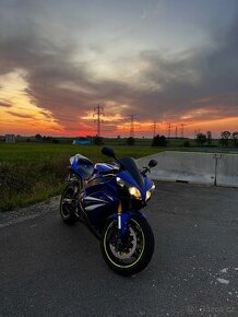 Yamaha R1 2007 - 1