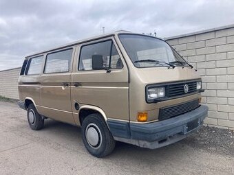 VW T3 Caravelle Coach 1988 2,1i najeto 160000 km