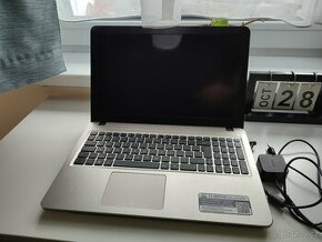 Pěkný ASUS VivoBook 15 X540NA, Nové SSD, Záruka