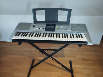 Yamaha PSR-E323