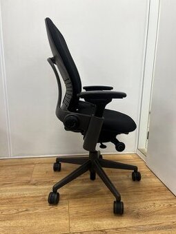 Steelcase Leap V2 (Showroommodel) - 1