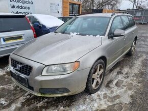 Volvo V70III AWD D5 136kw Náhradní díly - 1