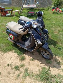 Prodám 2xpiaggio Vespa LX50