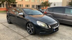 Volvo V60 D3 r-design