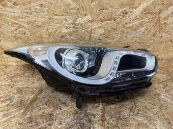 PRAVÝ LED SVĚTLOMET HYUNDAI I40 92102-3ZXX 92102-3Z090