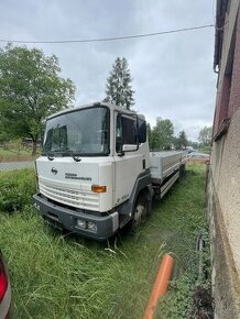 Nissan T135 - 1