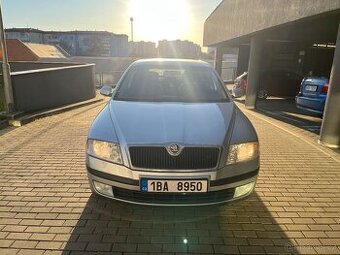 Octavia 2 1.9TDI 77KW motor BXE - 1