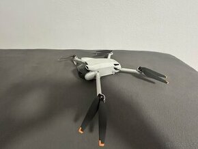 Dron DJI 3 mini