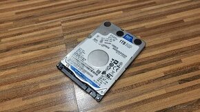 1TB HDD 2.5 SATA WD (pouze 26 hod)