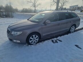 SUPERB 2.0 TDi combi125 kW 4x4 COMBI, r.10, VÝBAVA