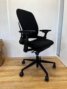 Steelcase Leap V2 - 1