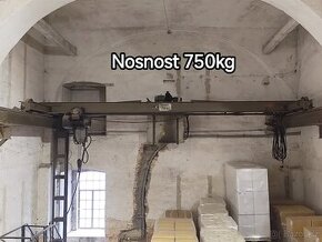 Mostový jeřáb VIHORLAT 750kg