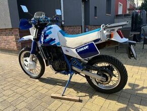 Suzuki DR 650 Dakar - 1