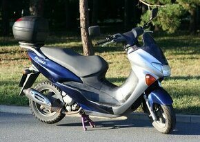 Skútr Suzuki Epicuro 125, 11KW, řízení s řp. B,STK