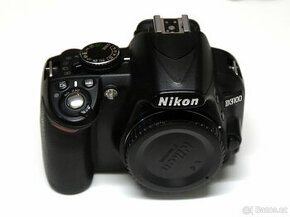 Nikon D3100 + Nikon AF-S 18-105mm f3,5-5,6G DX ED VR (+iPad)