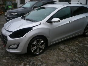 Hyundai i30 combi 1,6i 99kW r.v. 2015 - 1