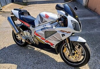 Honda VTR 1000 SP2 - 1