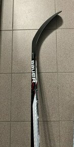 NOVÁ HOKEJKA Bauer Vapor X700, levá P92, flex 102