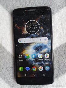 Motorola Moto E4 se čtyř jádrovým procesorem