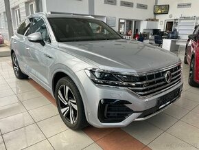 VW Touareg 3.0 TDI 210 kW MATRIX VZDUCH TAŽNÉ NOČNÍ VIDĚNÍ