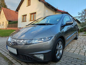 benzínová Honda Civic 1.4 v nevídaném stavu 60000km