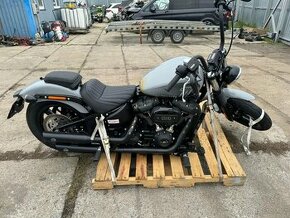 Harley Davidson FXBBS STREET BOB 114 rv:2024/5 silná havárie