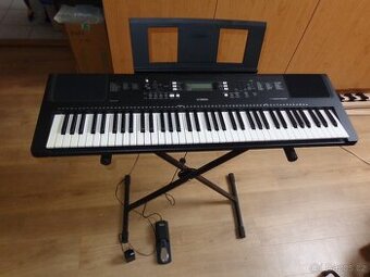 Keyboard Yamaha PSR EW300 + stojan + pedál