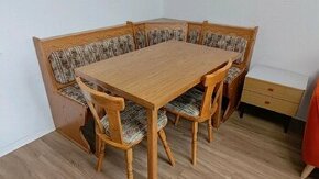 Rohová rustikální lavice, rozkládací stůl a židle - 1