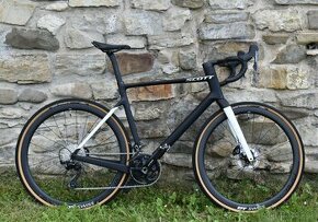 Gravel Scott Addict Tuned GRX820