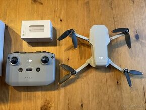 Dron DJI Mini 2 s rozšířeným příslušenstvím - 1