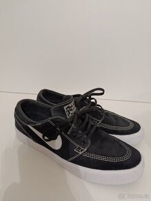 BOTY NIKE SB JANOSKI 42,5