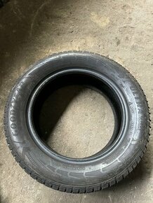 Zimní pneu 215/60R16 99H