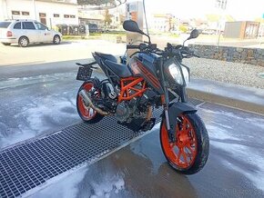 KTM Duke 125