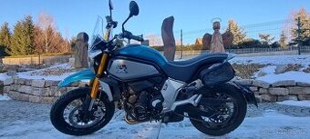 CF MOTO Edventure