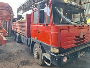 Tatra s HR Hiab 140 vzadu