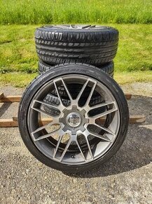 PNEU 225 / 40 R 18