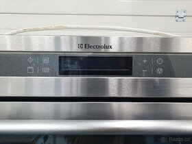 Electrolux mikrovlnná trouba s grilem