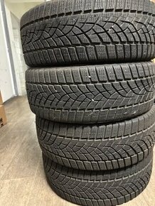 205/45R18 Good Year Ultra Grip Performance 90H