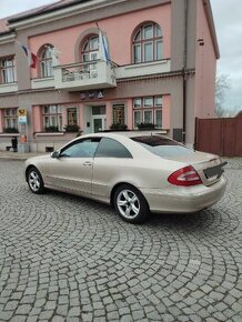 Mercedes CLK 2.7 CDI 125 KW ROK 2004