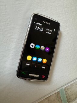 Nokia c6-01 top stav - 1