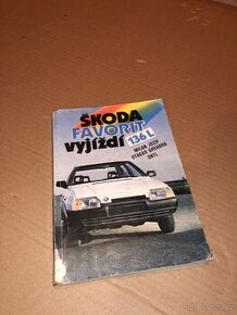 Škoda 136l favorit vyjíždí