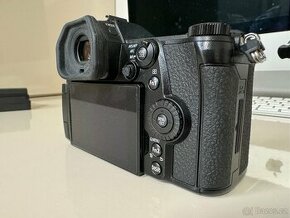 Prodám Panasonic Lumix G9, Objektiv, Ronin a Fotobatoh