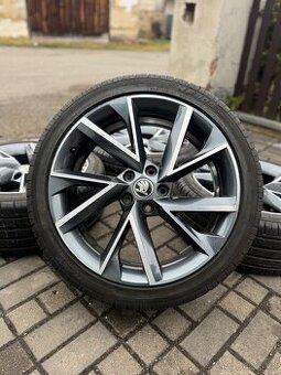 ORIGINÁL Alu Škoda VEGA R19, 5x112 - LETNÍ PNEU - 1