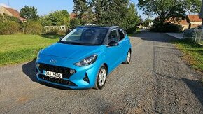 Hyundai i10 1,0i 49kW benzin r.v. 2022 najeto 9225km