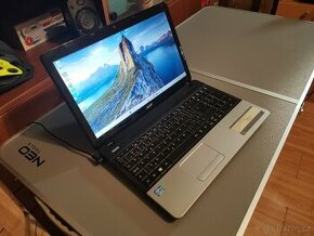 ACER E1-571