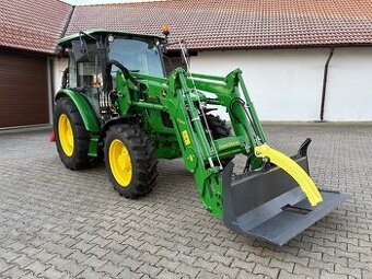 JOHN DEERE 5075 E s lesní nástavbou (UKT)