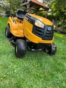 Zahradní traktor Cub Cadet LT1